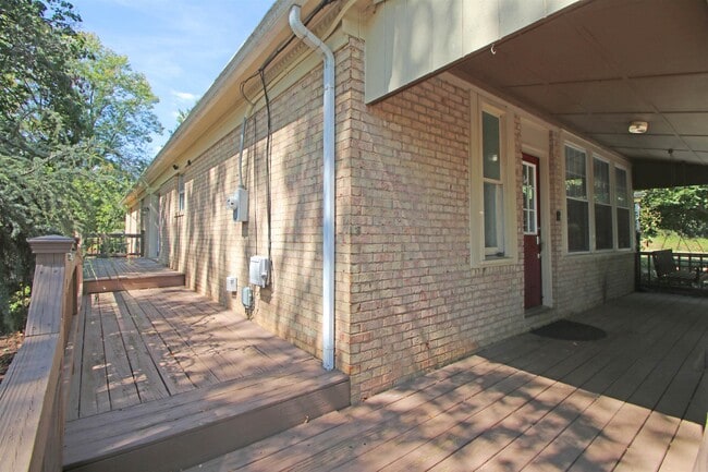 Building Photo - 3404 Friedens Church Rd