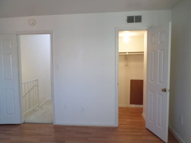 Building Photo - 1433 A St NE