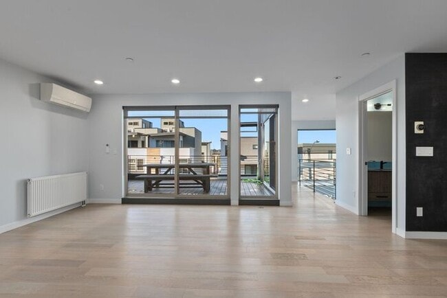 Building Photo - Stunning Air Conditioned Alki Condo Overlooking Majestic Puget Sound!