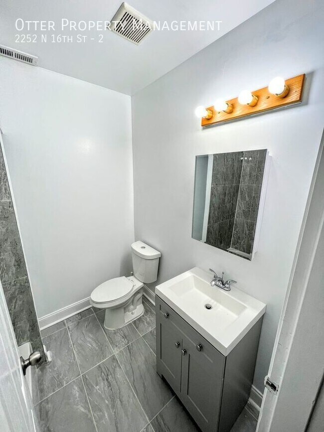 Building Photo - 2252 N 16th St