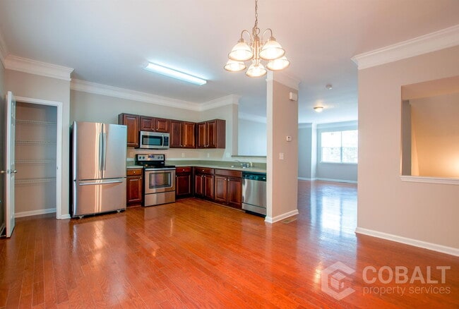 Primary Photo - 6764 Blackstone Pl
