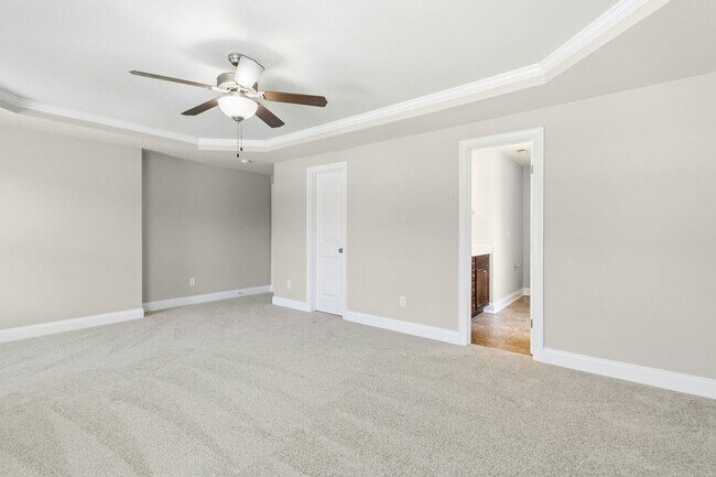 Building Photo - Charming and Freshly Updated Cul-de-Sac Home in Sanford!