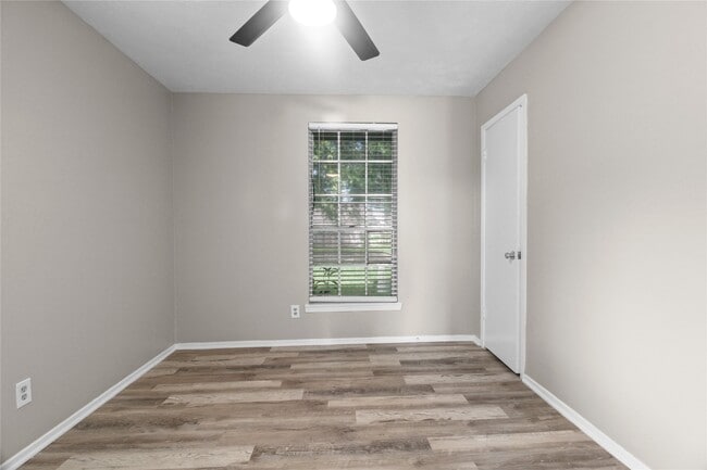 Building Photo - 15423 Campden Hill Rd