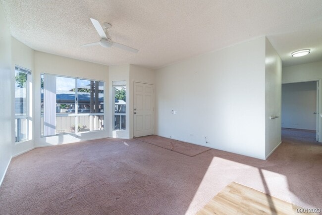 Building Photo - Palm Court, $2645, 2br/2ba Townhouse w/2 p...