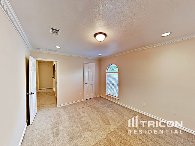 Building Photo - 21114 Southern Colony Ct