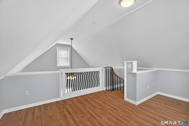 Building Photo - 85 Bishop St