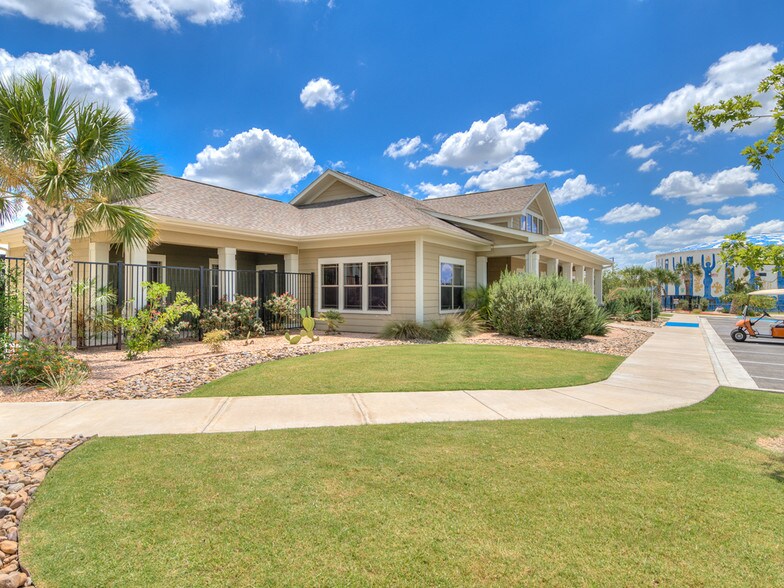 La Contessa Apartments 7402 Springfield Ave Laredo TX 78045