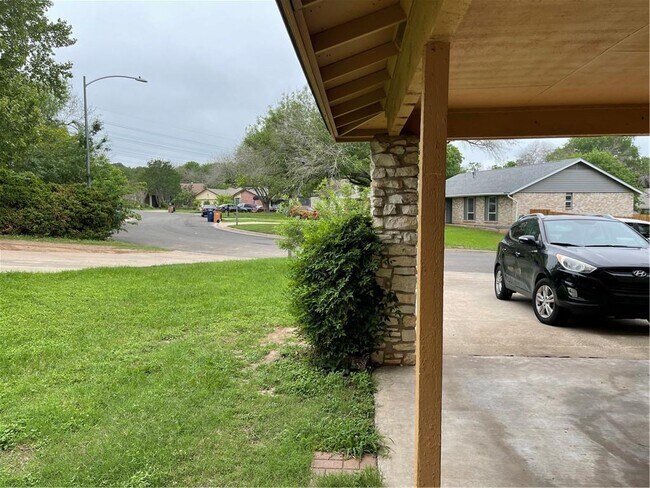 Building Photo - 6707 Skynook Dr