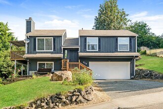 Building Photo - **Fully Remodeled 3+ Bedroom Home with Large Wraparound Deck – $500 OFF FIRST MONTHS RENT BEFORE ...