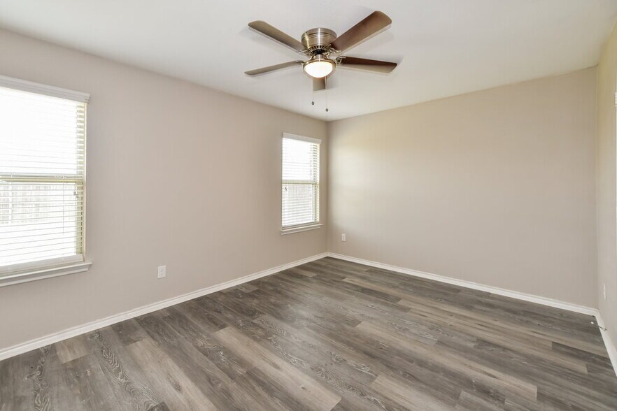 Building Photo - 965 Corbitt Ln