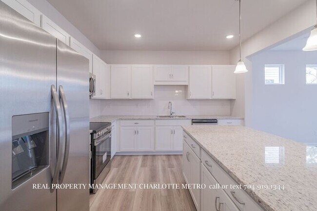 Building Photo - Stylish 3-Bedroom Gem Near I-485 & Charlotte Hotspots