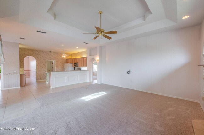 Building Photo - 13 Clear Ct