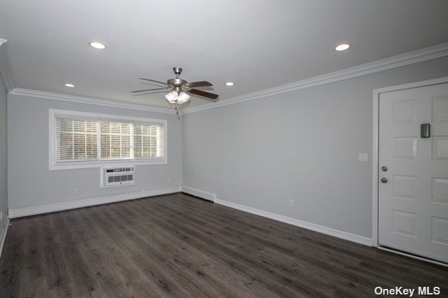 Building Photo - 552 New Hwy