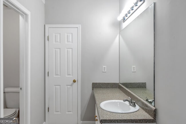 Building Photo - 420 Harvick Cir