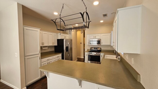 Building Photo - Kingsburg House for Rent