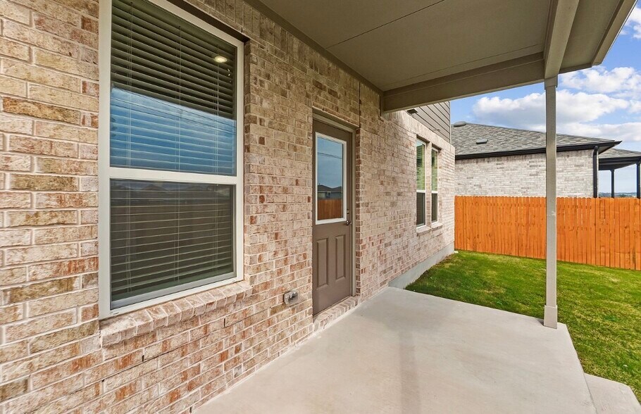 Building Photo - 480 Tailwind Dr