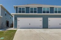 Building Photo - 206 Marsh Ln