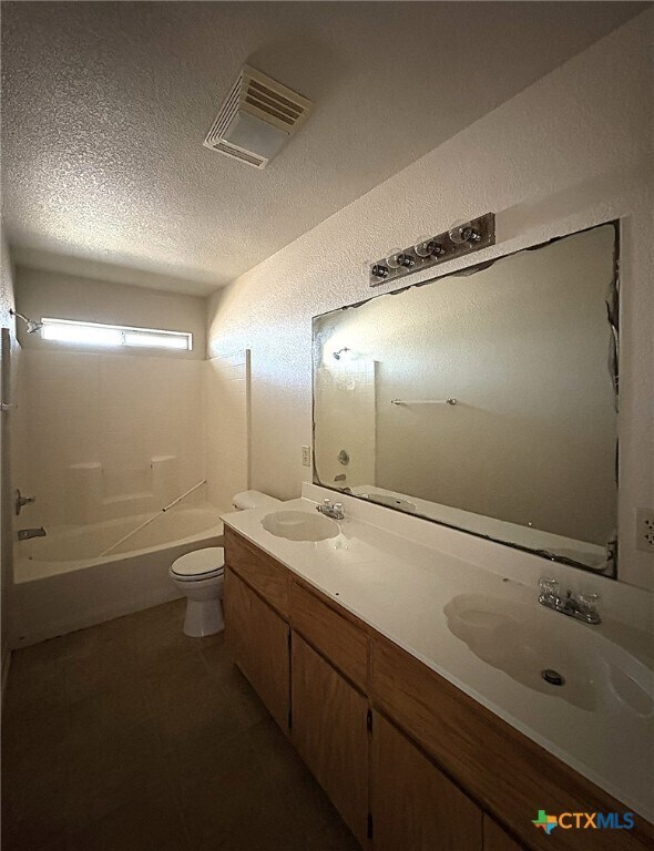 Building Photo - 2703 Vernice Loop