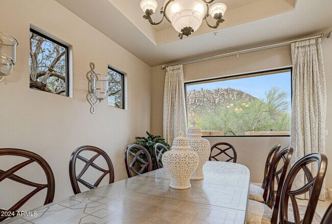 Building Photo - Beautiful custom home with backyard Oasis!