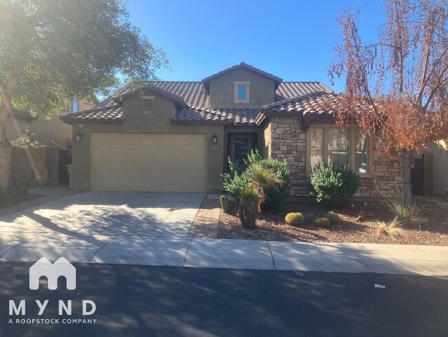 Building Photo - 23565 W Hopi St