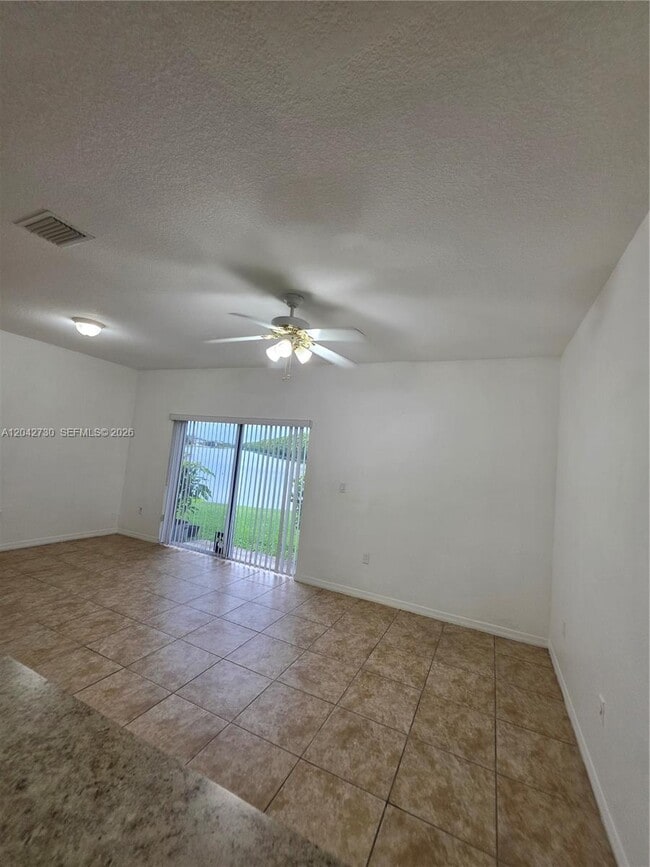Building Photo - 4906 SW 141st Ave