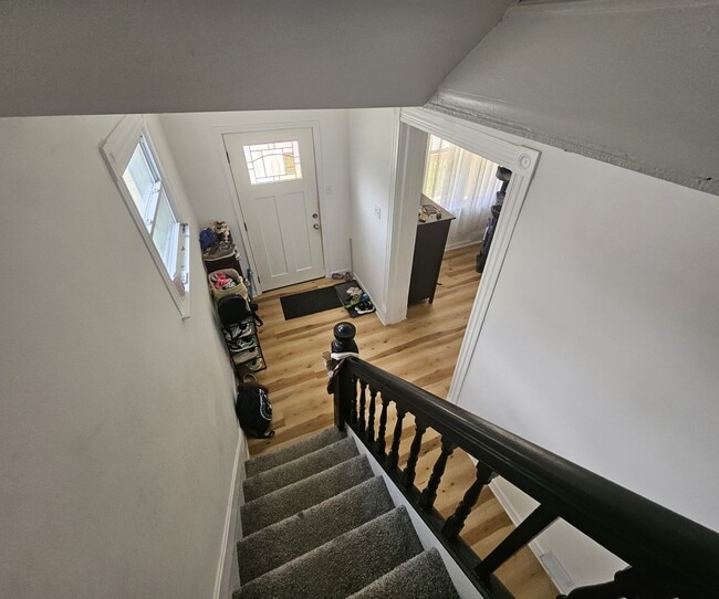 Building Photo - 804 Dubois St