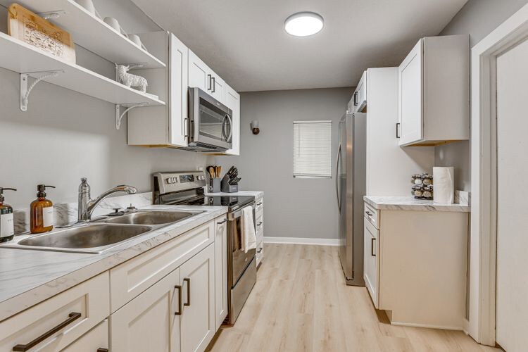 Building Photo - 484 Spicer Street