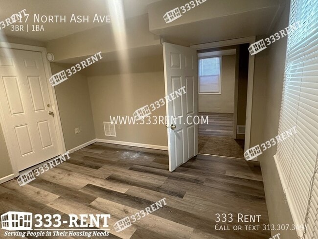 Building Photo - 117 N Ash Ave