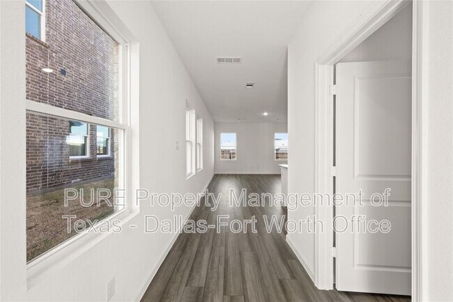 Building Photo - 241 Berthe Ct