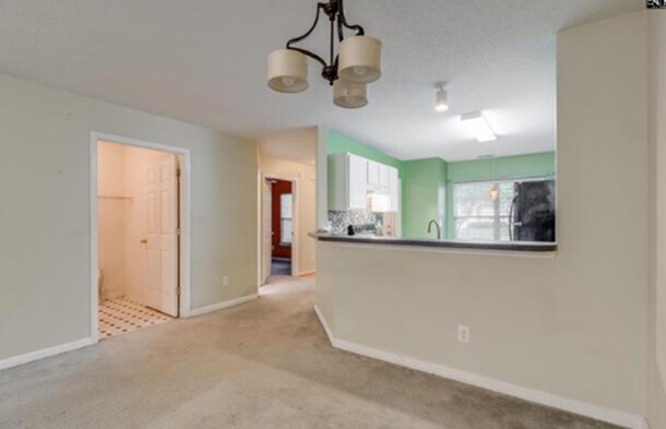 Building Photo - 225 Lawson Dr