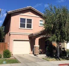 Building Photo - FOR RENT – Available January 10, 2026