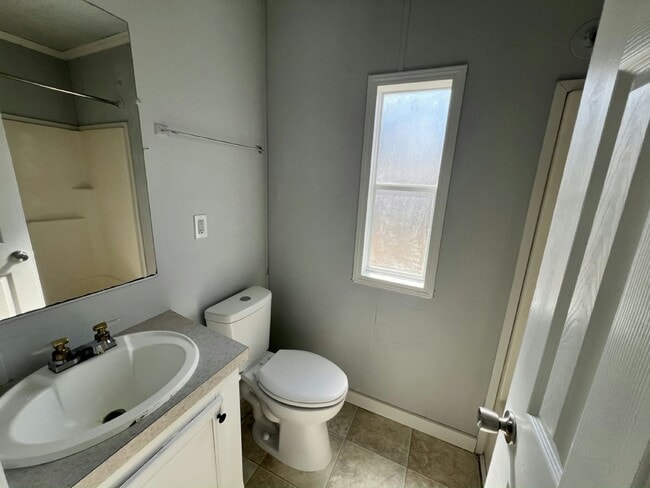 Building Photo - 2218 Chicago Cubs St