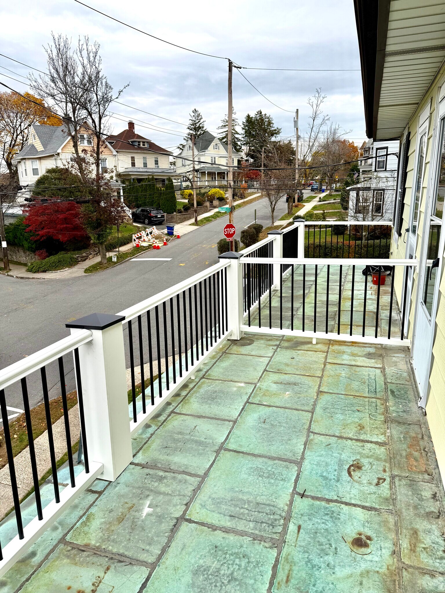 Building Photo - 45 Underhill St