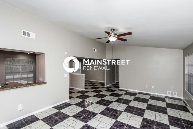 Building Photo - 3 Bedroom Pet-Friendly Home in PALM BAY, F...