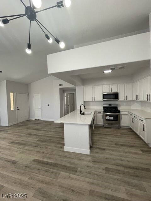 Building Photo - 9901 Trailwood Dr