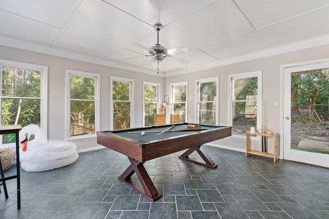 Building Photo - 710 SE Maynard Rd