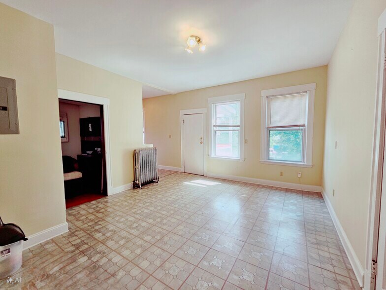 Building Photo - 243 Callender St