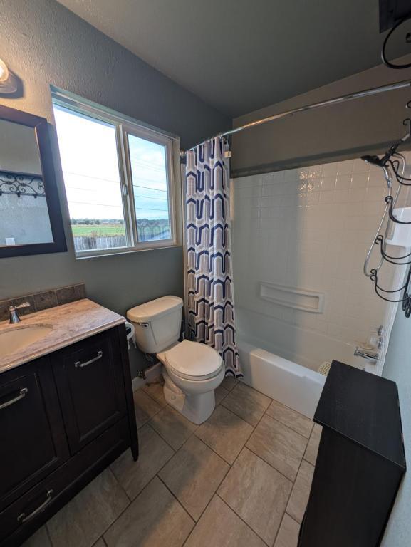 Building Photo - 1167 Westview Dr