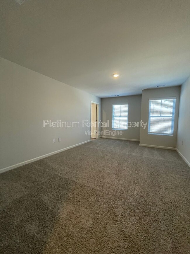 Building Photo - 56 Rustin Rdg