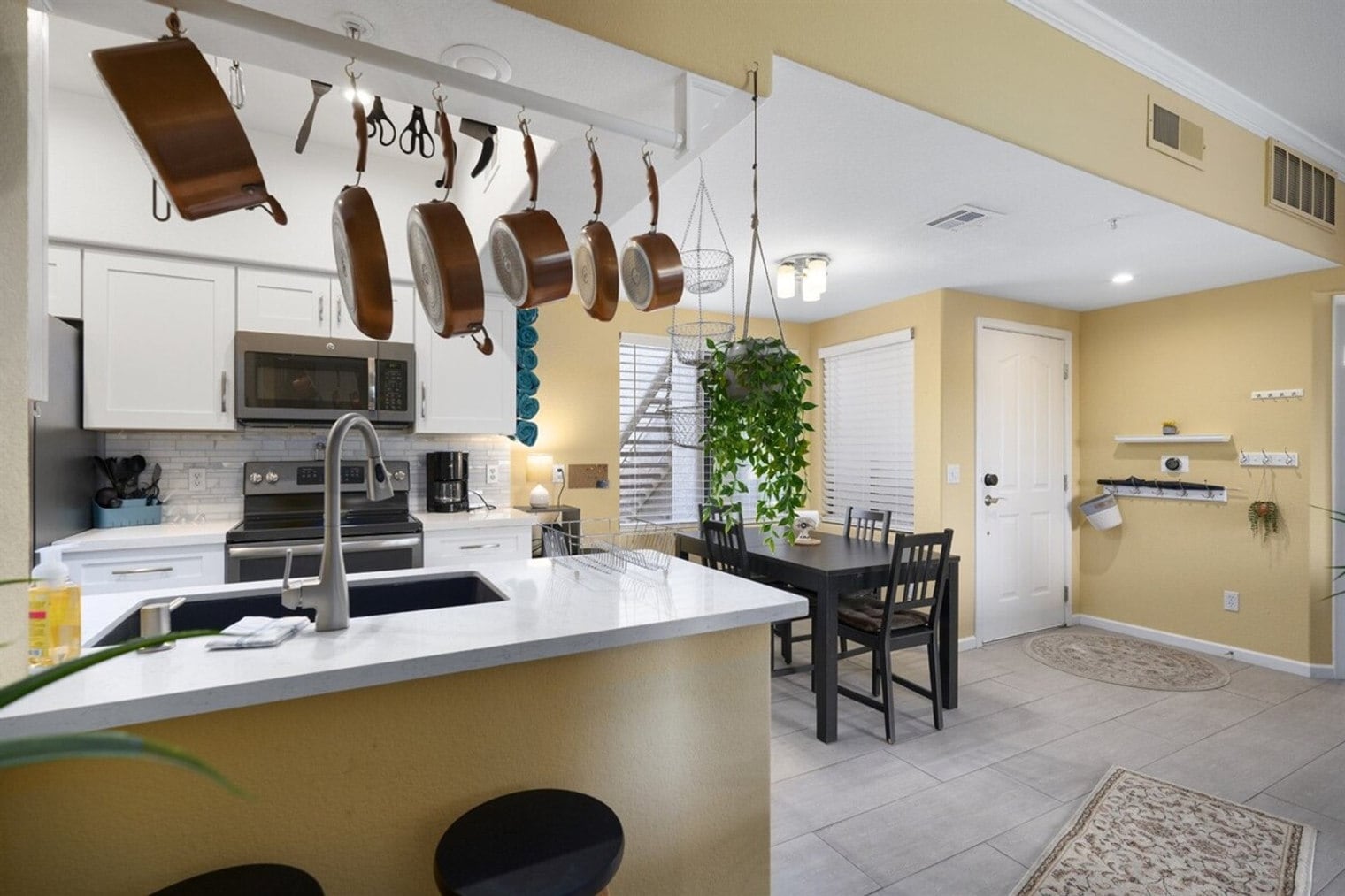 Building Photo - 10401 N Saguaro Blvd