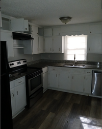 Building Photo - PRICE REDUCED! AVAILABLE NOW!