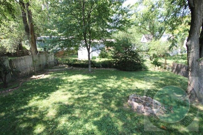 Building Photo - 3Bd/2Ba near 84th & I-80