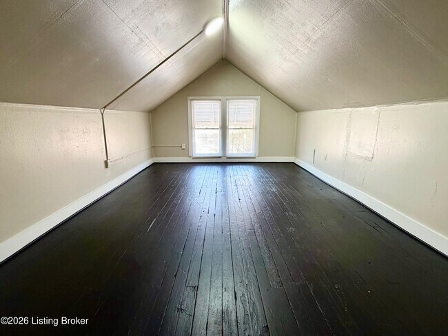 Building Photo - 1115 S 32nd St