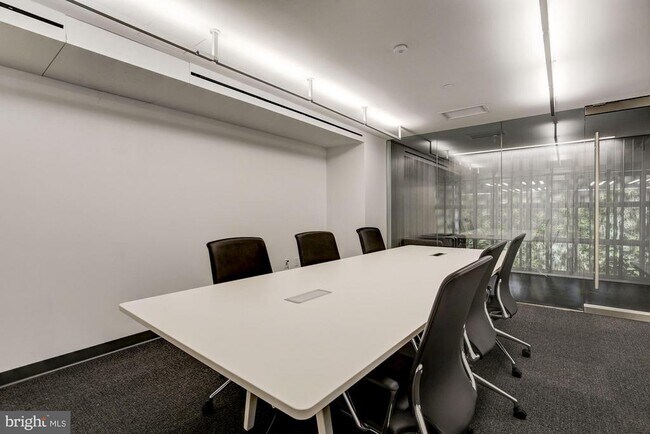 Building Photo - 1111 24th St NW