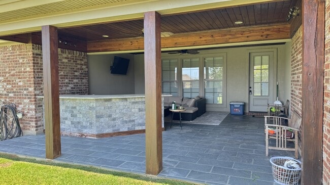 Building Photo - 210 Bayou Trace Drive