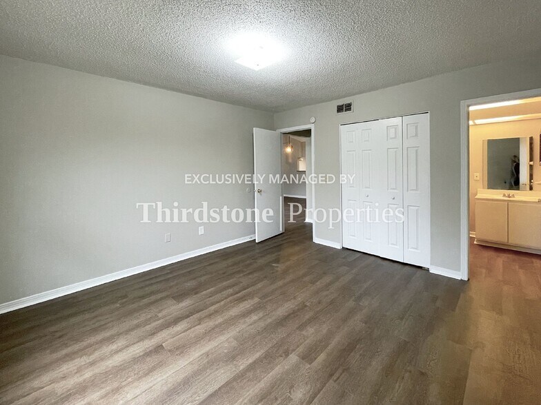 Building Photo - 7611 Indian Lakes Dr