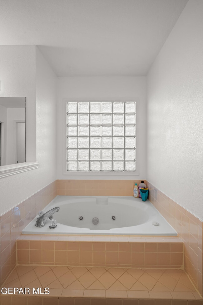 Building Photo - 6205 La Posta Dr