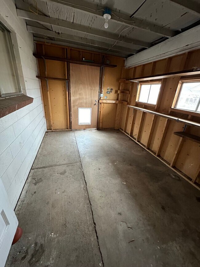 Building Photo - 13048 N Highland Cir