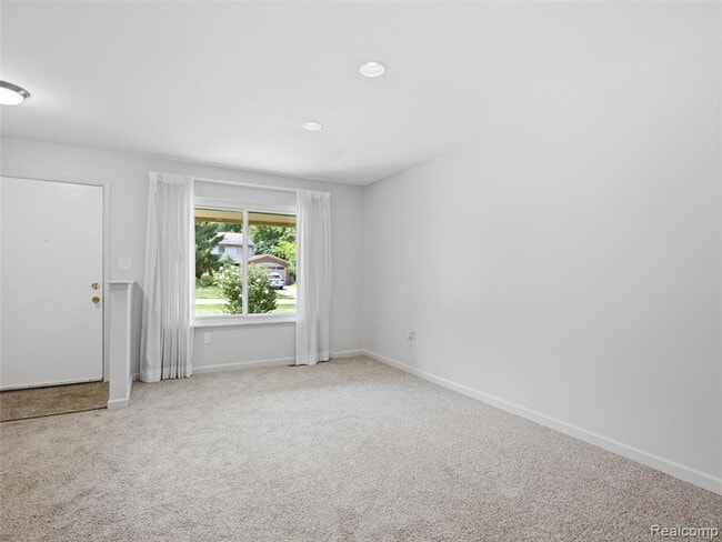 Building Photo - 2387 Sanders Pl