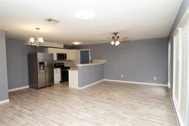 Building Photo - 2706 Quitman St